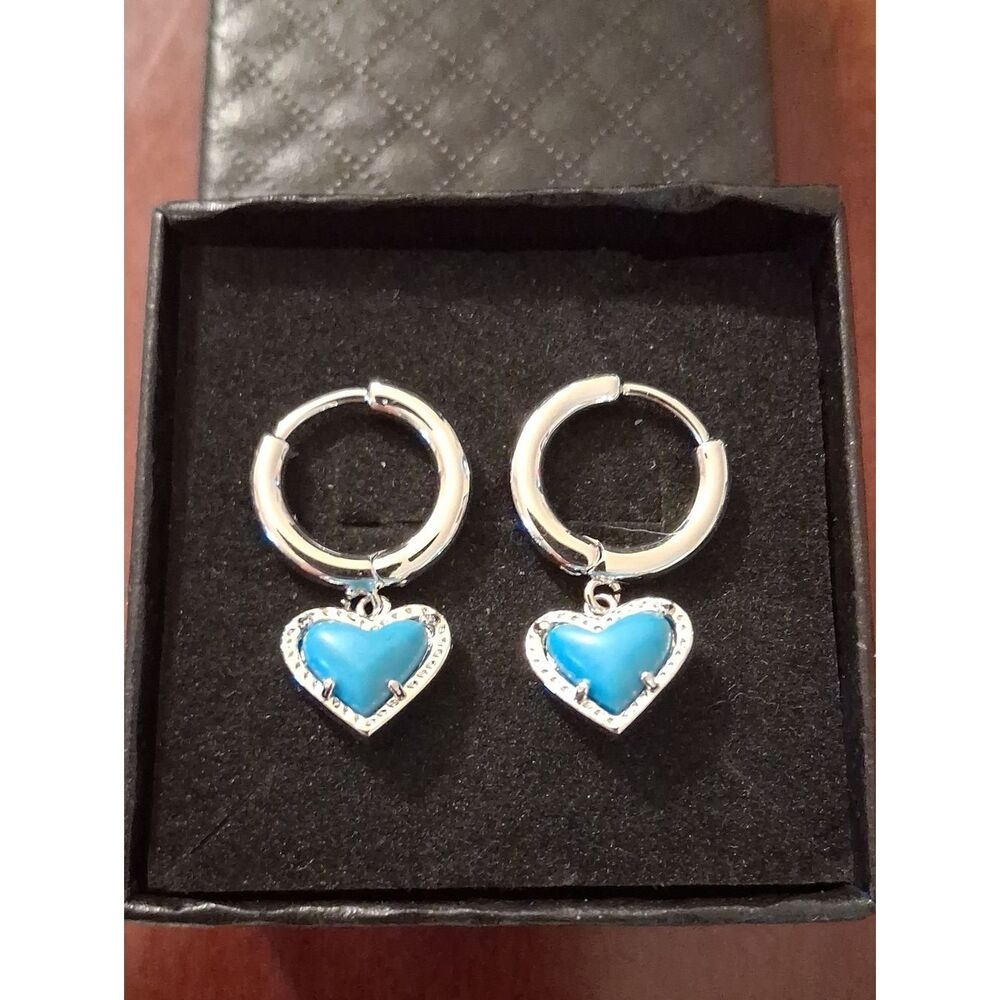 18k White Gold Plated Over Brass Blue Heart Huggie Earrings New With Box